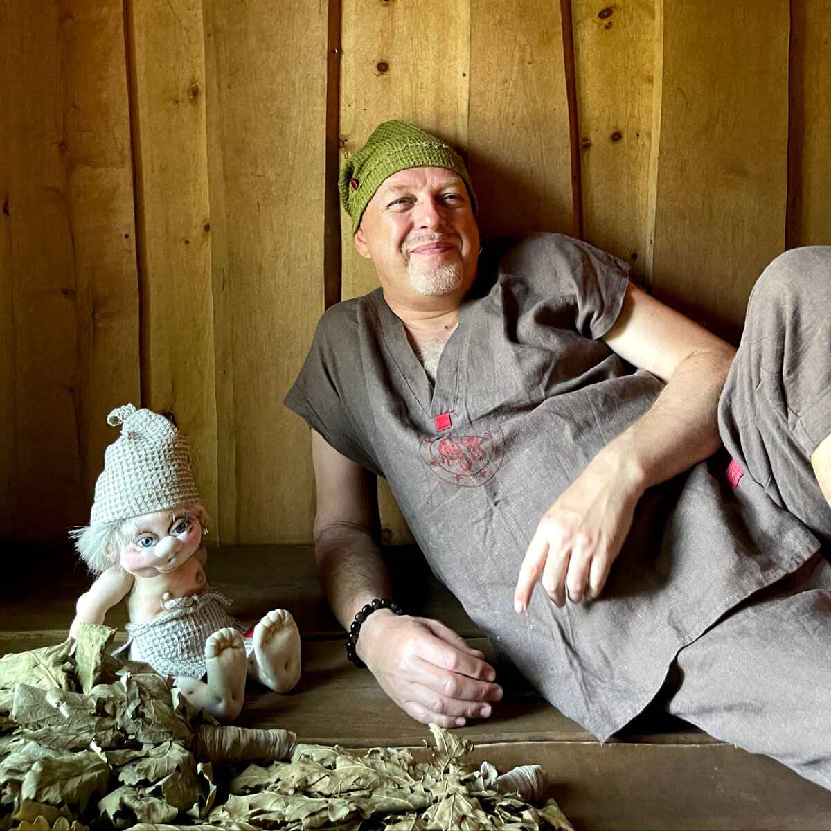 С другом Кешей