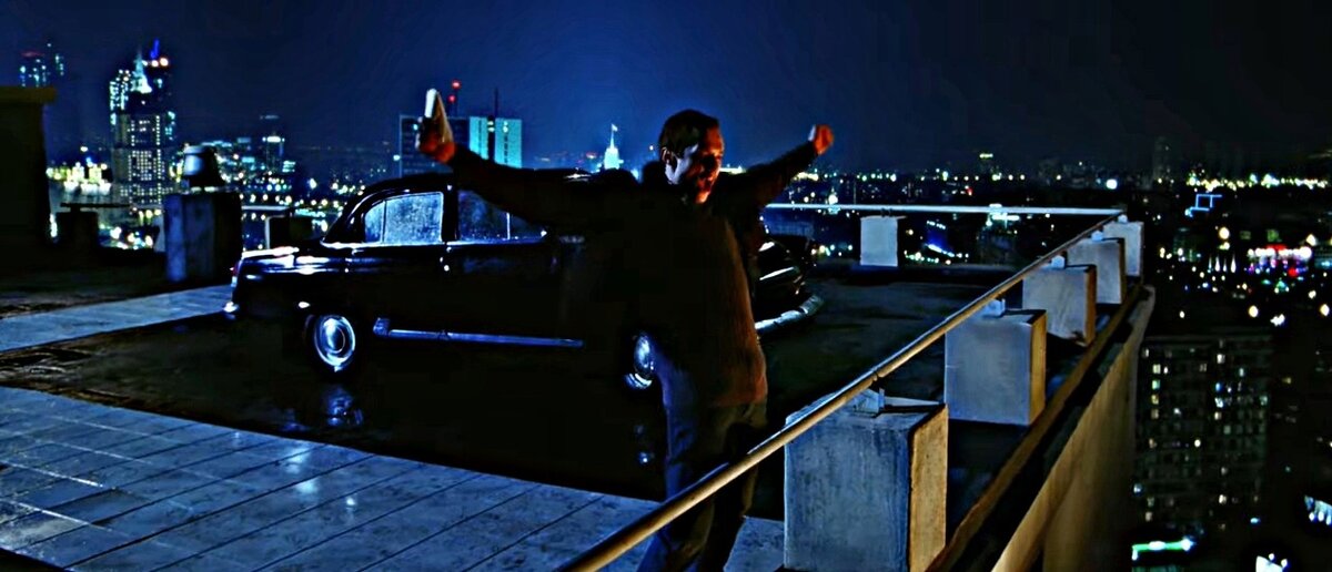 Кадр из фильма "Чёрная Молния"