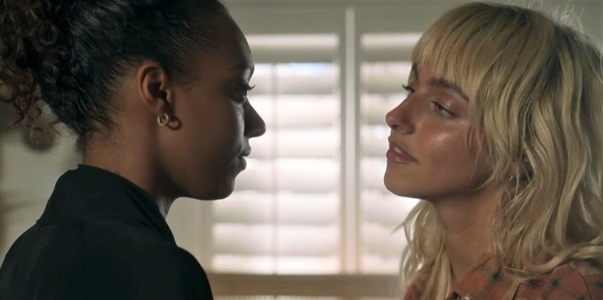 Скриншот из сериала.