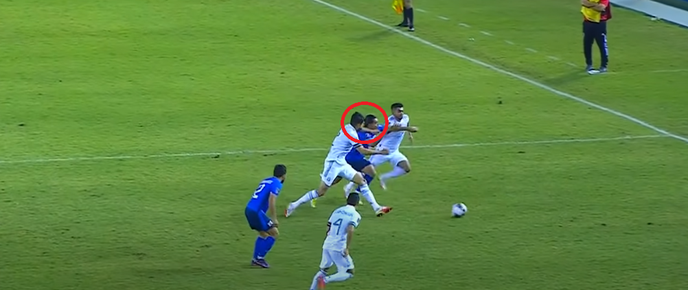 Сперва один дал по шее... Листайте -->>