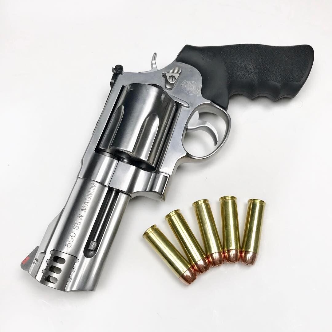 смит вессон модель 357. Smith wesson magnum. Magnum 500 калибр. 500 s&w magnum. 500 s w magnum револьвер.