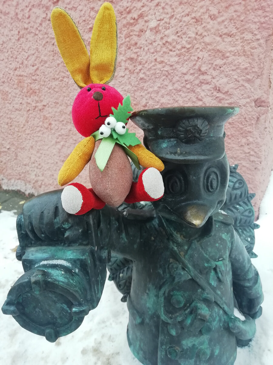 Павлинчик-железнодорожник и заяц Бибибусик