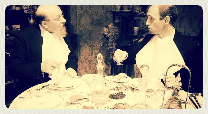 Да, кстати, у Булгакова: горячим надо закусывать. 