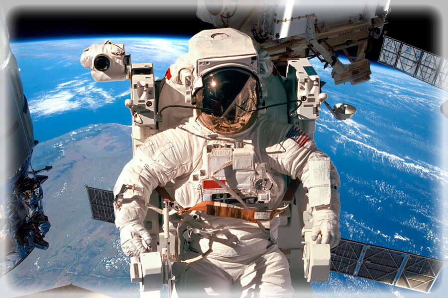 НЛО был замечен на официальных кадрах с МКС выхода в открытый космос астронавта Пегги Уитсон.