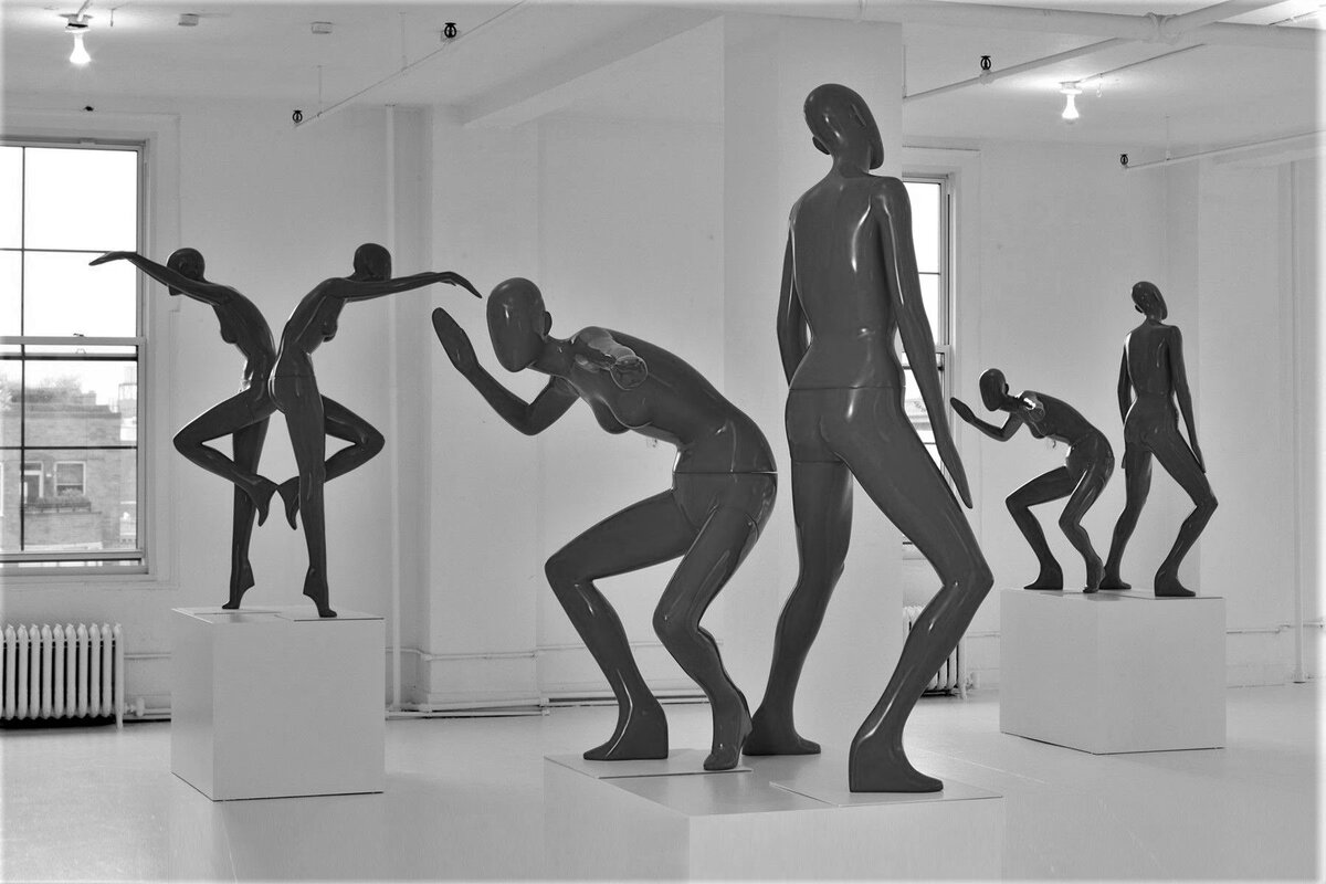 Архетипы –  наши  "коллективные установки", иначе говоря, универсальные конструкты  нашей же психики в форме предрасположенности к определенному типу восприятия, переживания, действия и понимания.