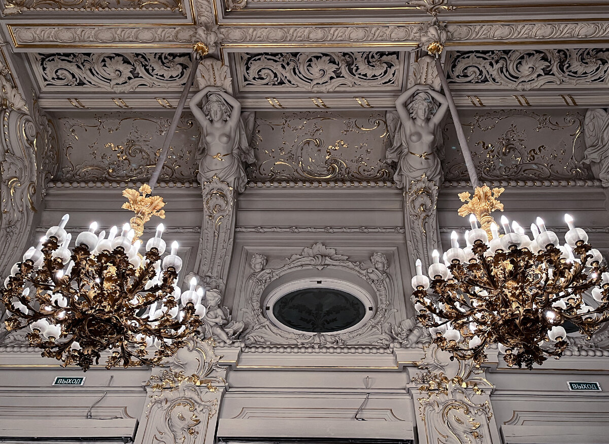 малый дворец в париже. париж petit palais. дворец земледельцев в казан. дрезденская филармония. здание оперы гарнье эклектика.