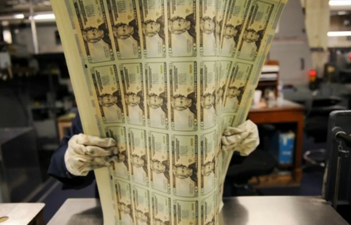 Мир уже понял, что доллар - это всего лишь бумага. Осталось теперь от нее избавиться (фото из открытых источников)