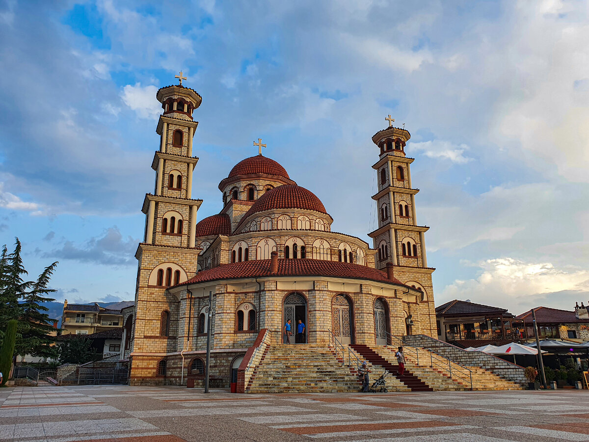 Православный храм в Корче