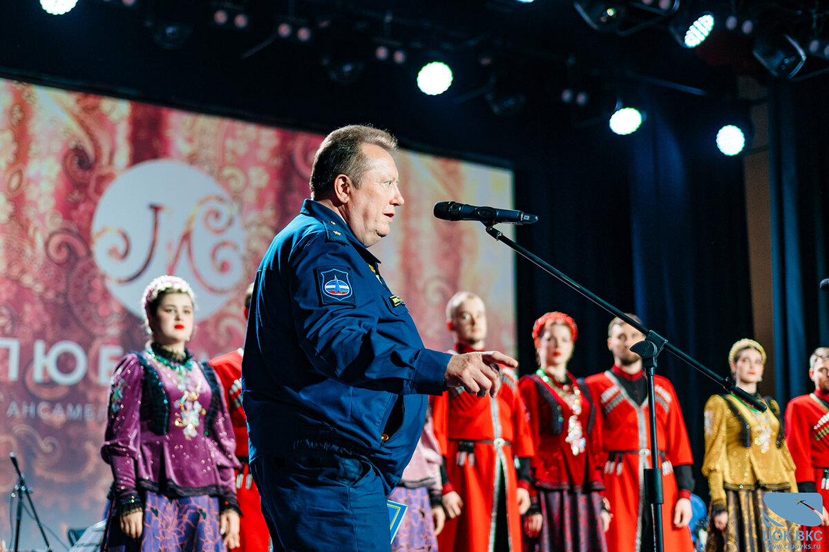 В Краснознаменске прошел концерт ансамбля народной песни «ЛюбоЖить» для ветеранов и военнослужащих ВКС