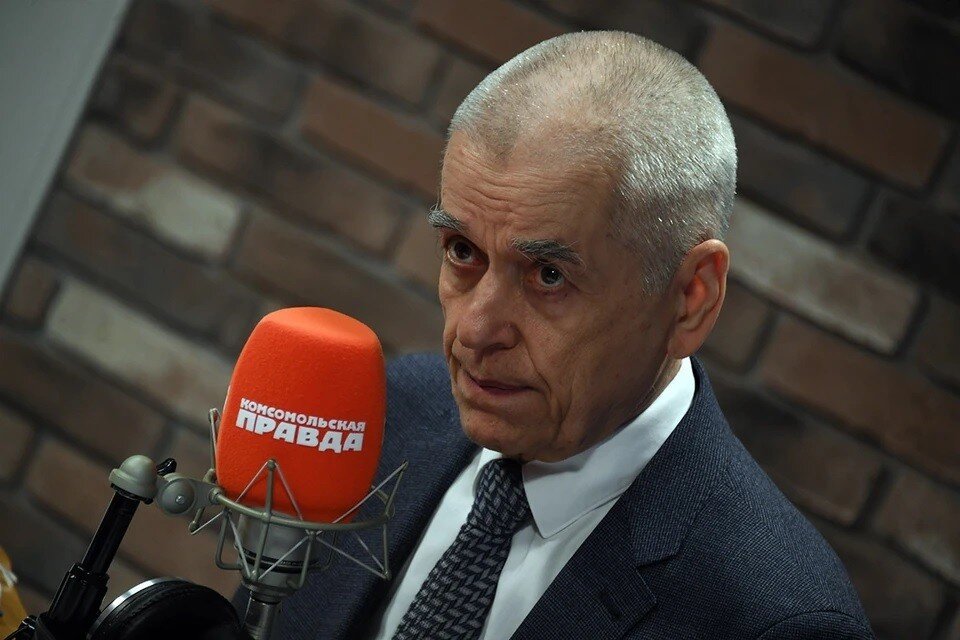     Геннадий Онищенко Иван МАКЕЕВ