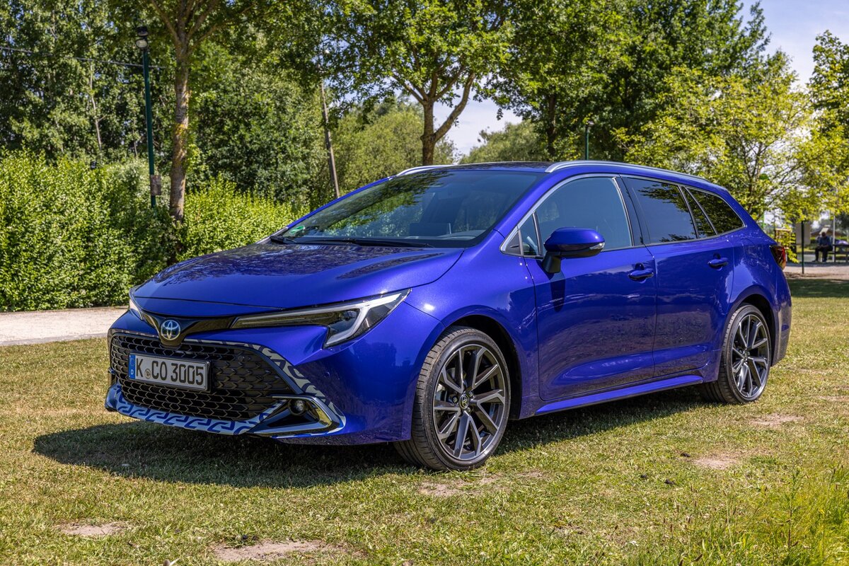 Toyota Corolla Touring Sport: первый тест-драйв нового универсала | AUTOMPS  | Дзен