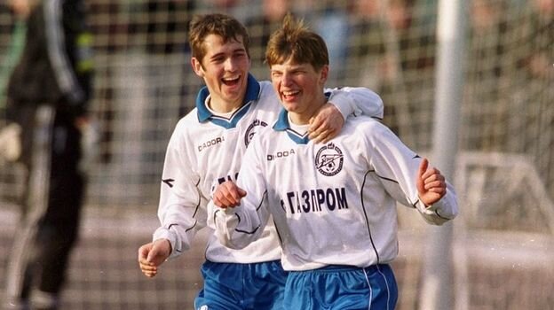 Кержаков и Аршавин в 2002-2014 г. не раз забивали с подач друг друга. Фото из открытых источников сети Интернет.