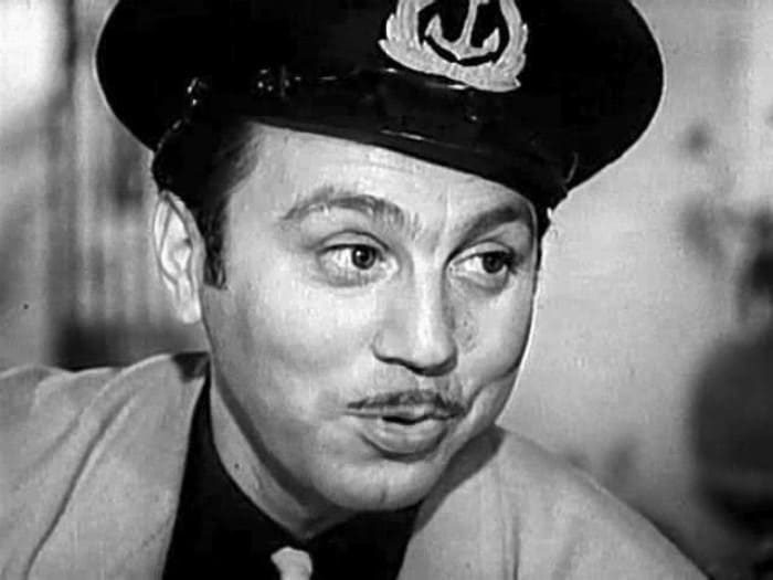 Кадр из фильма «Белая акация», 1957