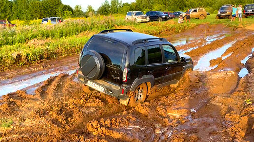 LADA NIVA TRAVEL на бездорожье смех, другое дело подготовленная НИВА 3Д