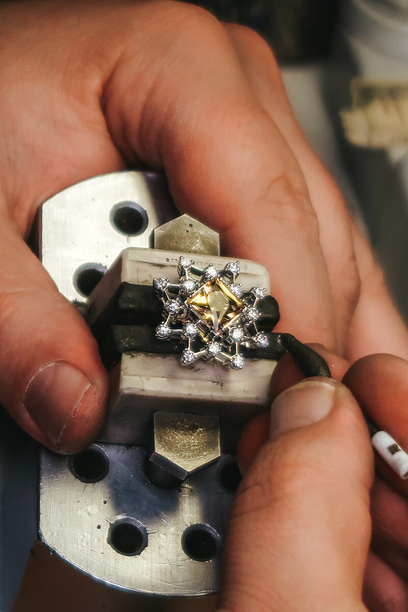 РУССКИЕ САМОЦВЕТЫ