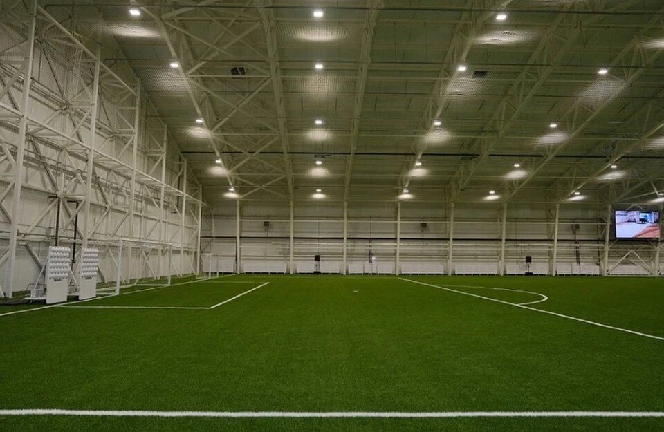     Размер поля в манеже 90 на 60 метров. Фото: Администрация Волгоградской области.