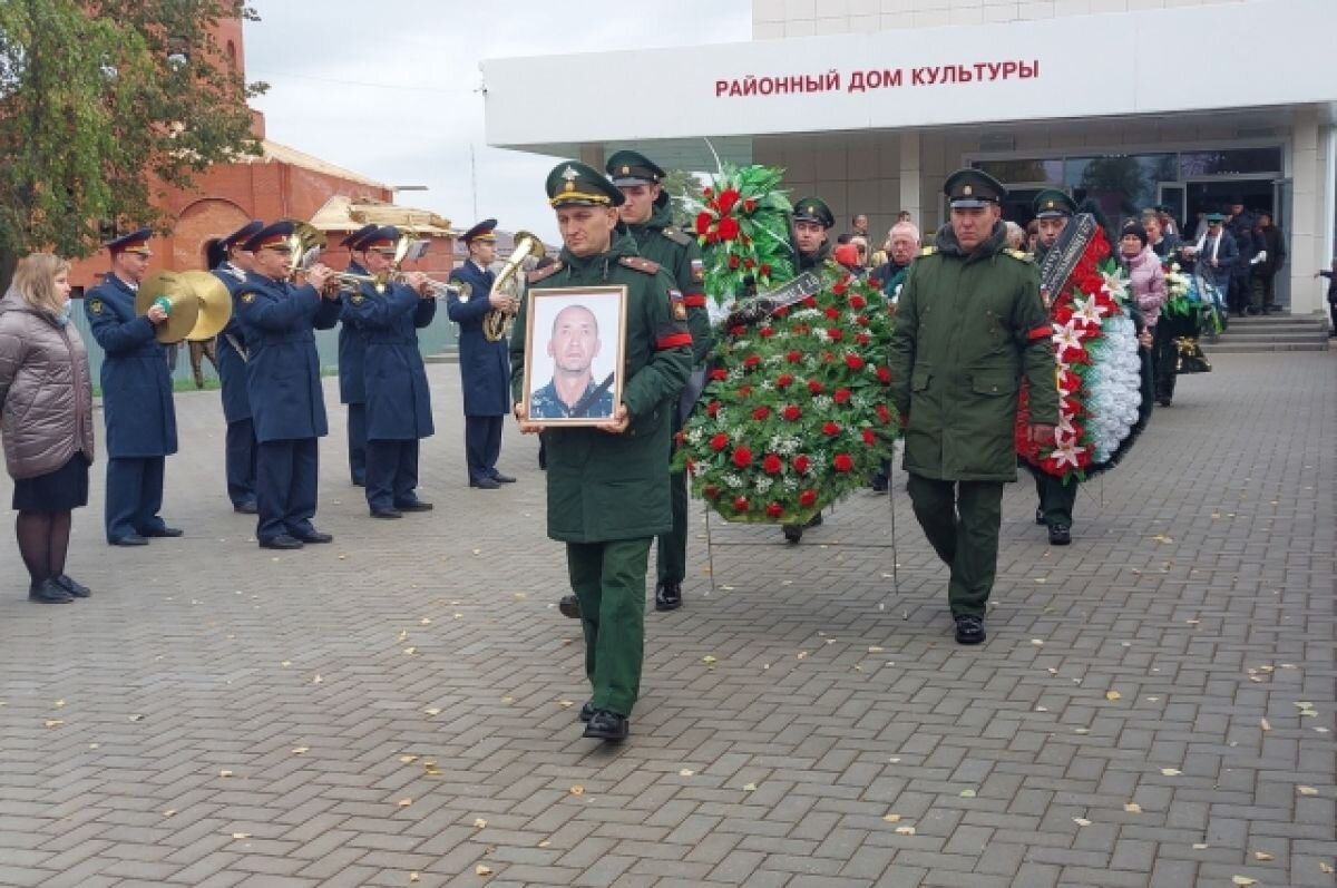    В Удмуртии с военными почестями похоронили Олега Ергина, погибшего на СВО