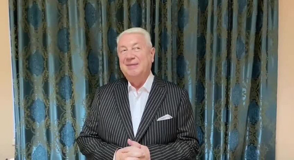 Владимир Винокур поздравил Владимира Путина с днём рождения. Видео © Instagram (запрещён на территории Российской Федерации) / vladimir_vinokur