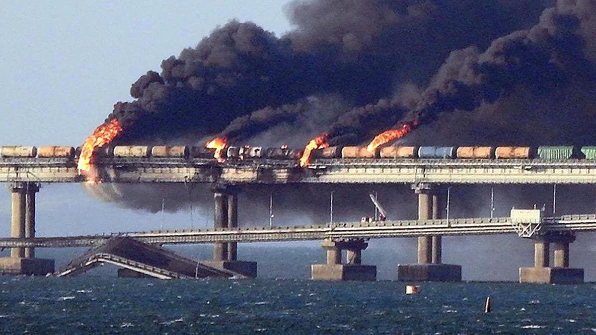    ЧП на Крымском мосту:AFP / Getty Images