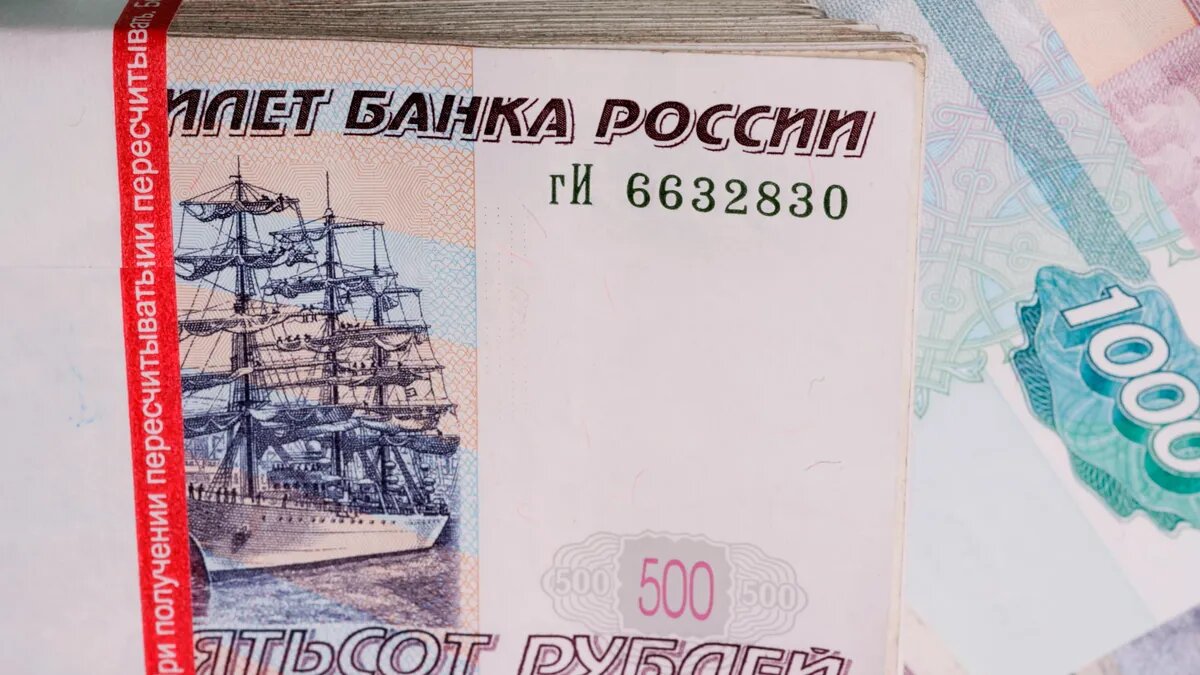 В Санкт-Петербурге отменят многие праздничные мероприятия. Фото: Pxfuel.com