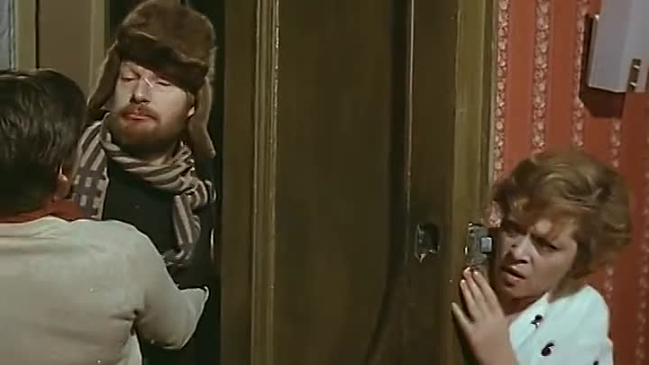 20 октября 1981 года по телевидению впервые показали фильм Александра Прошкина "Опасный возраст" с Алисой Фрейндлих, Юозасом Будрайтисом и Антоном Табаковым в главных ролях.-11