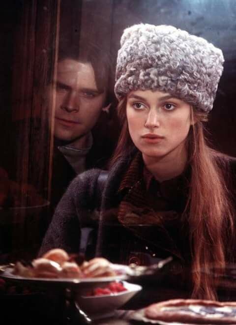 Лара (Кира Найтли) и Юрий (Ханс Мэтисон)