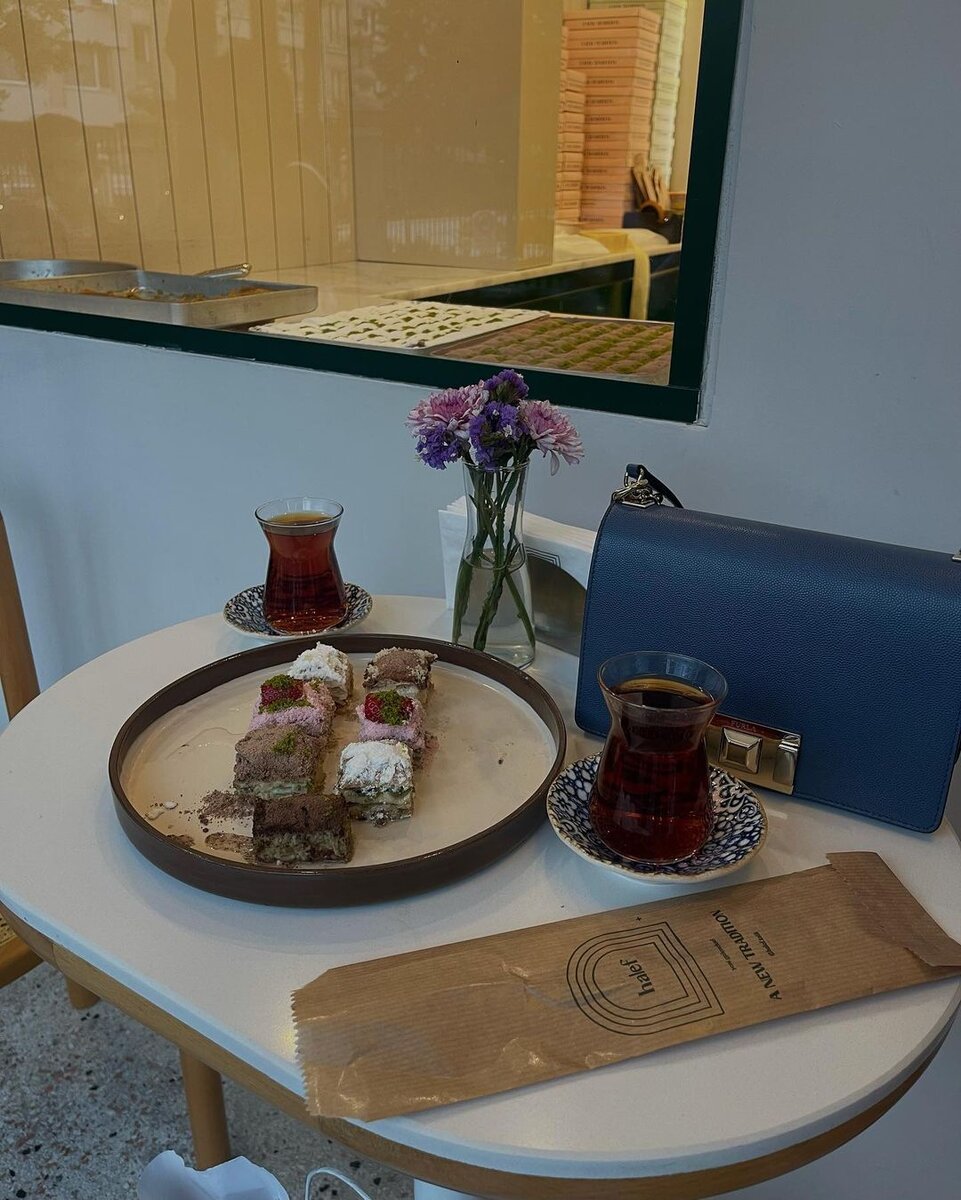     Baklava: готовим турецкий уличный десерт, популярный в TikTok. Фото: @inessapmakeup