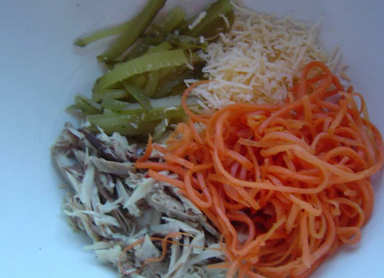 Закуска из корейской моркови и сыра. Салат с соленым огурцом и корейской морковкой. Салат с соленым огурцом и корейской морковкой. Салат с соленым огурцом и корейской морковкой. Салат с соленым огурцом и корейской морковкой.
