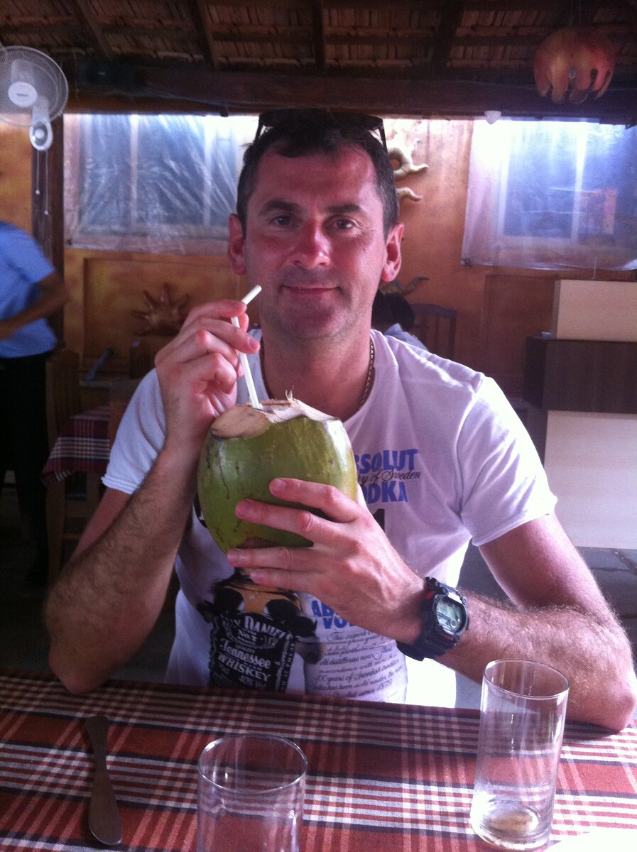 Индия. Гоа. Напиток из кокоса (фото автора).