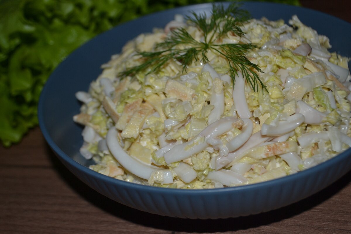 Лучший в списке праздничных салатов. Вкусное сочетание самых простых ингредиентов