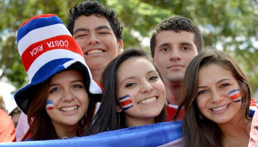 Самые красивые национальные костюмы. Народы перу. Народы населяющие панаму. Национальные традиции панамы. Фестиваль поллера панама традиция.