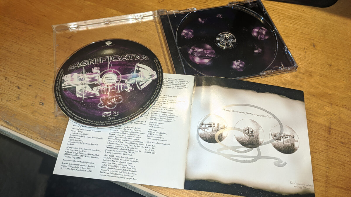 Magnification с автографом Джона Андерсона