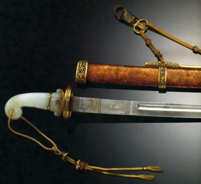 Это самая дорогая сабля. Парящее Сокровище. Бао Тенг.