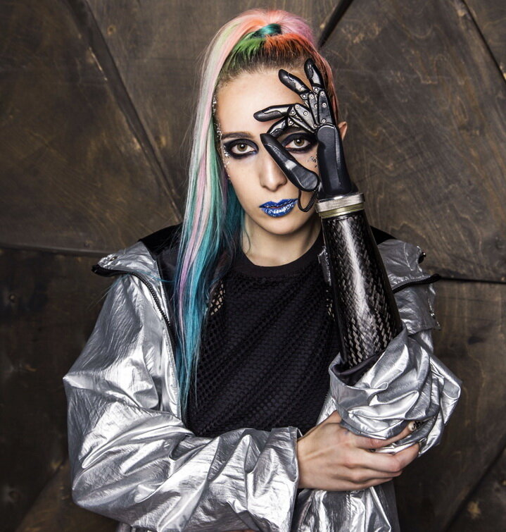 Баланс технологий и эстетики в бионическом протезе от Моторики