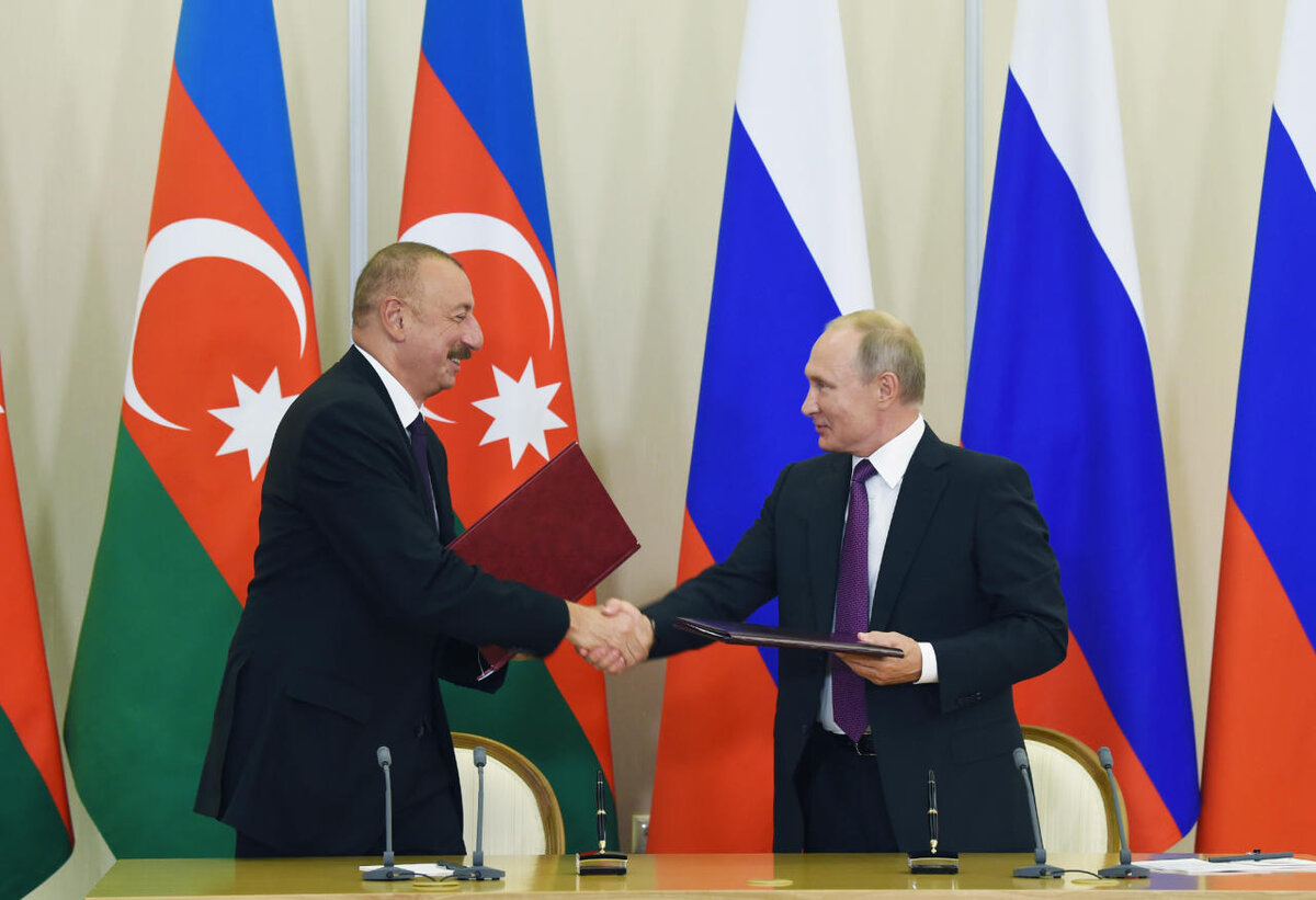 россия азербайджан флаги