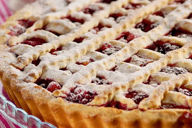 Пирог с вареньем на молоке 