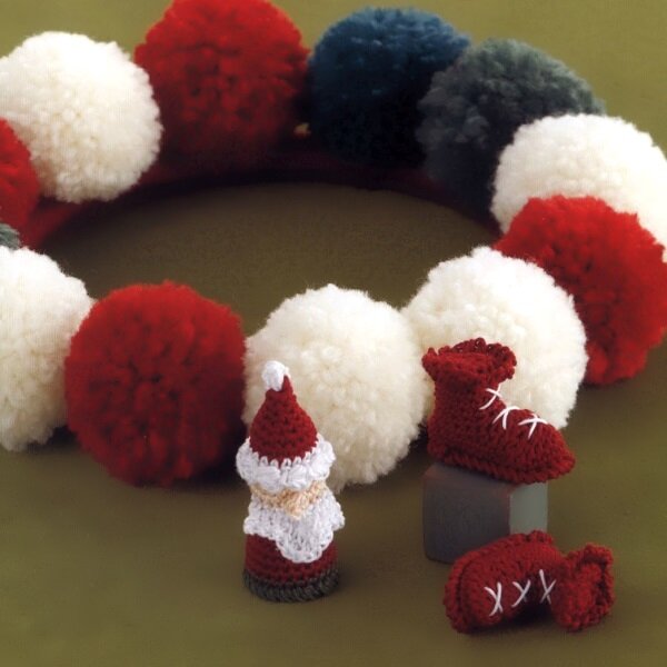 Рождественские миниатюры крючком - Санта и сапожок
