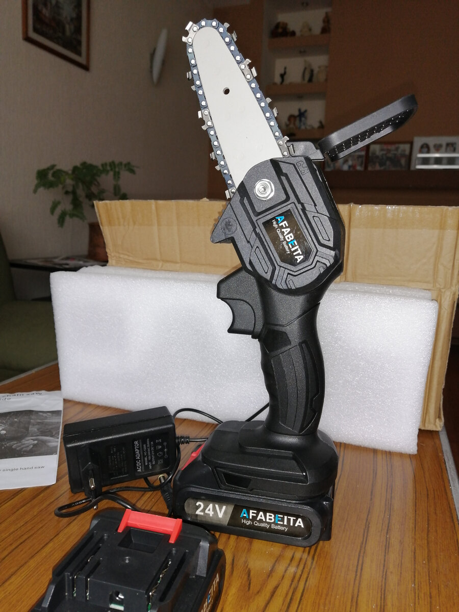 Аккумуляторная пила.

