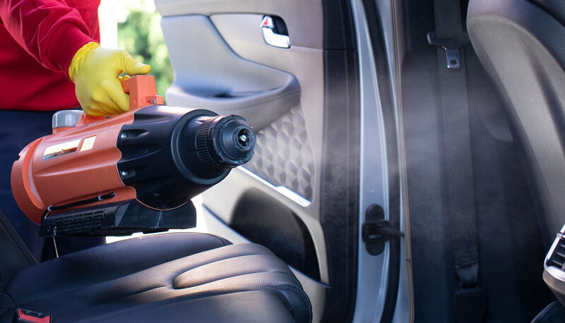Убрать запах в салоне автомобиля профессионально