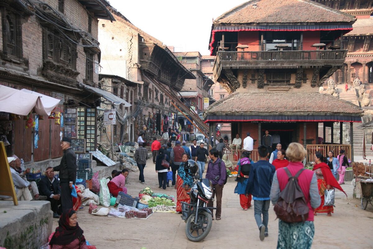 Но можем дать и по лицу за родную Катманду