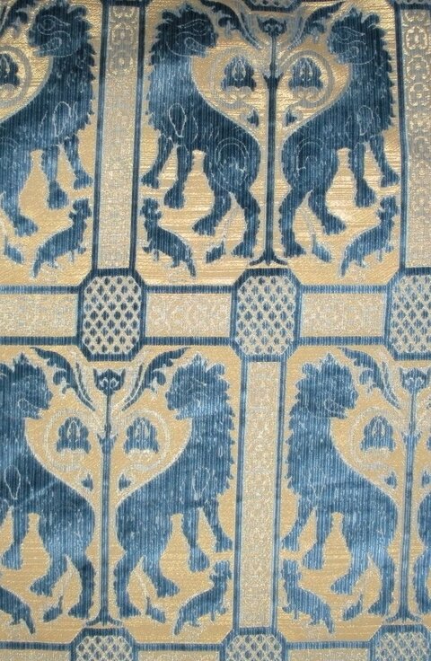 Бархат Luigi Bevilacqua.