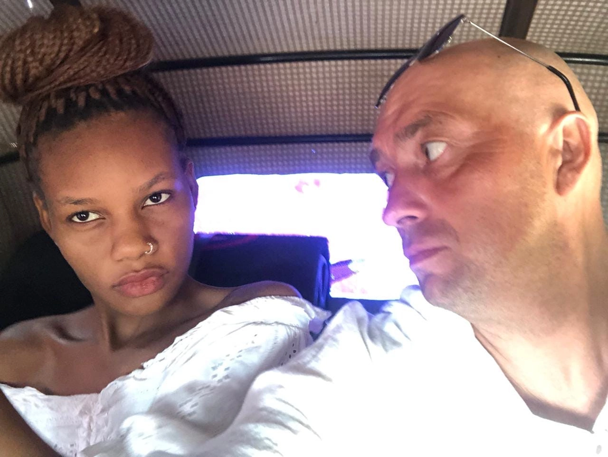 Приехали с Софьей в столицу Танзании, городок Додома. 