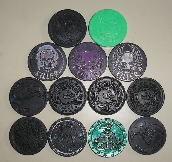 Читос бионикл. Кепсы фишки мортал комбат. Чупа кэпсы фишки 90. Фишки кепсы 90-е. Кэпсы с покемонами.