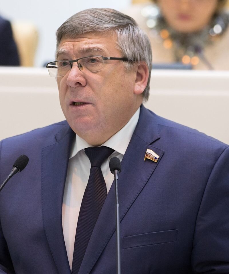 Валерий Рязанский, председатель Союза пенсионеров. Источник - https://ru.wikipedia.org/wiki/%D0%A0%D1%8F%D0%B7%D0%B0%D0%BD%D1%81%D0%BA%D0%B8%D0%B9,_%D0%92%D0%B0%D0%BB%D0%B5%D1%80%D0%B8%D0%B9_%D0%92%D0%BB%D0%B0%D0%B4%D0%B8%D0%BC%D0%B8%D1%80%D0%BE%D0%B2%D0%B8%D1%87#/media/%D0%A4%D0%B0%D0%B9%D0%BB:Ryazanskiy_VV.jpg