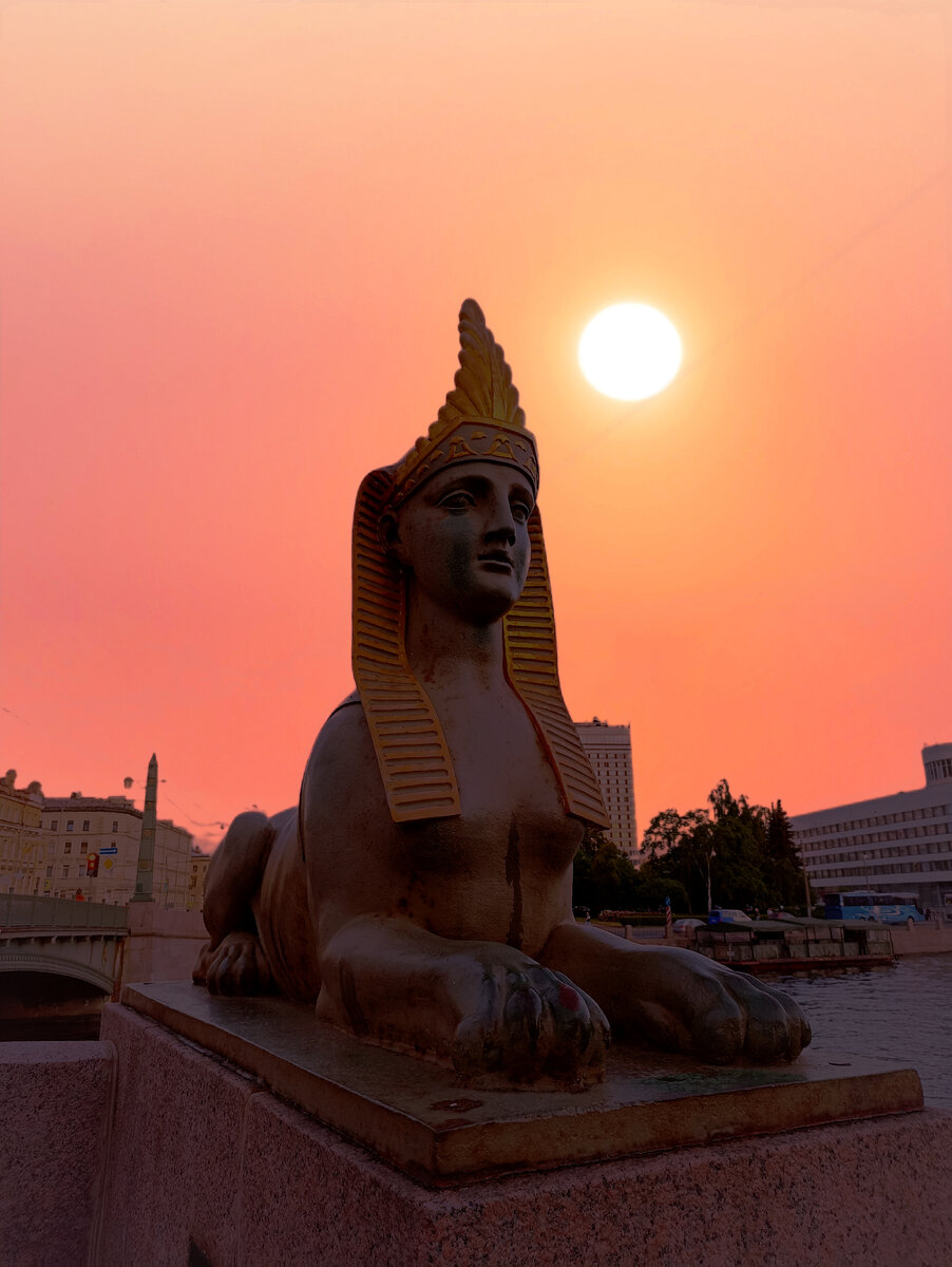 Сфинкс Египетского моста