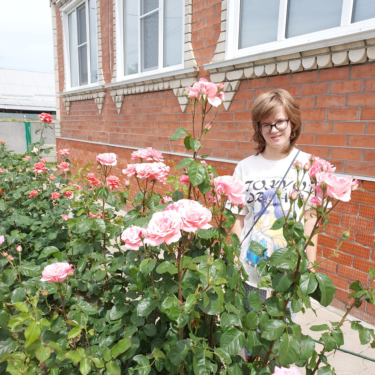 У родительского дома. Фото автора.