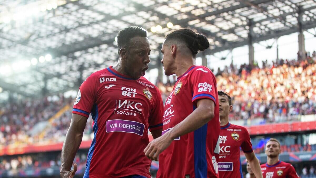    Игроки ЦСКА Мойзес и Хесус Медина© пресс-служба ПФК ЦСКА (Анна Аксенова)