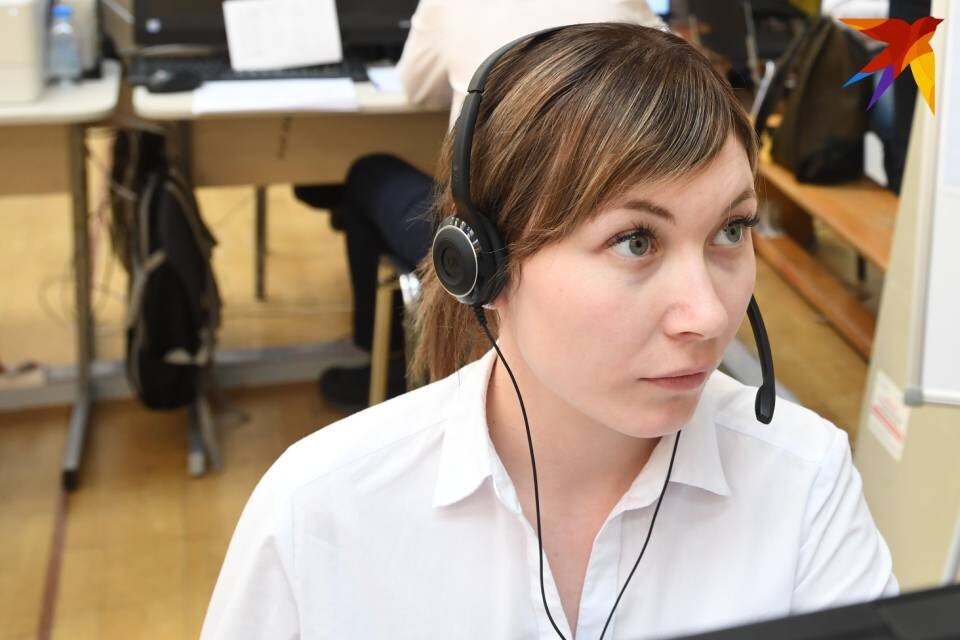     Операторы "горячей линии" будут консультировать семьи мобилизованных жителей Мурманской области. Михаил ФРОЛОВ