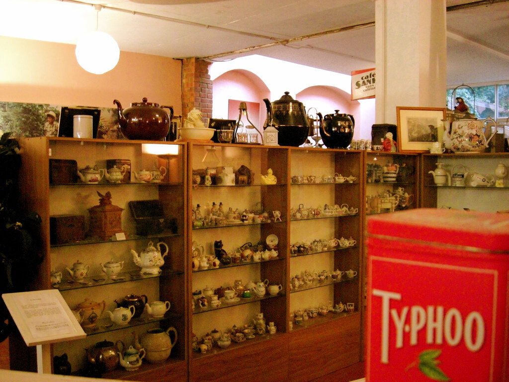Музей заварка. Музей чая в Лондоне. Музей чая и кофе в Лондоне. Музей чая Казань экспонаты. Музей чая и кофе.