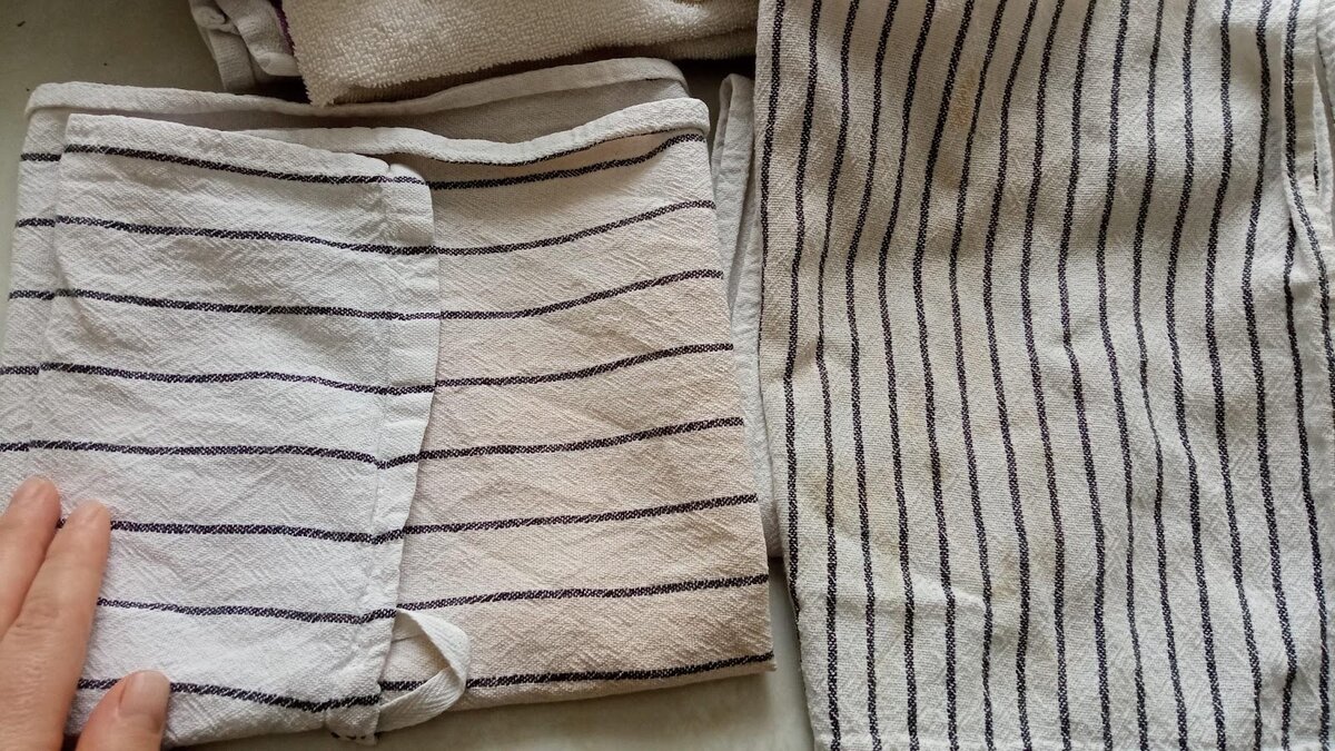 У меня даже 4-х летние полотенца как новые. Достаточно раз в год замочить их в этом растворе (вытягивает все)